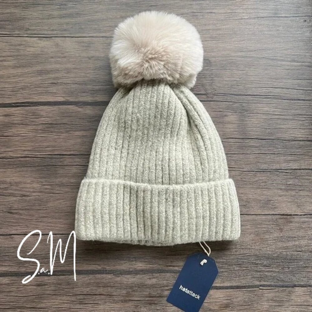 NWT Hat Attack Rib Lined Pom Hat!